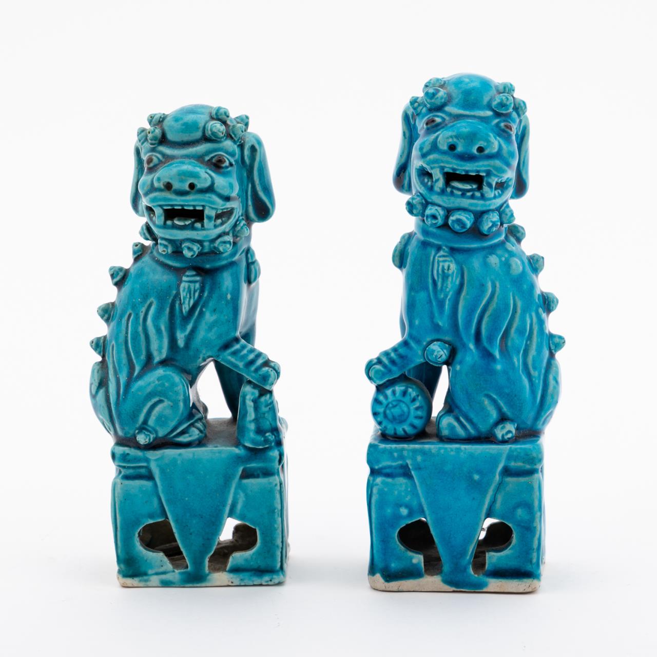 2 CHINESE TURQUOISE BUDDHIST LIONS,