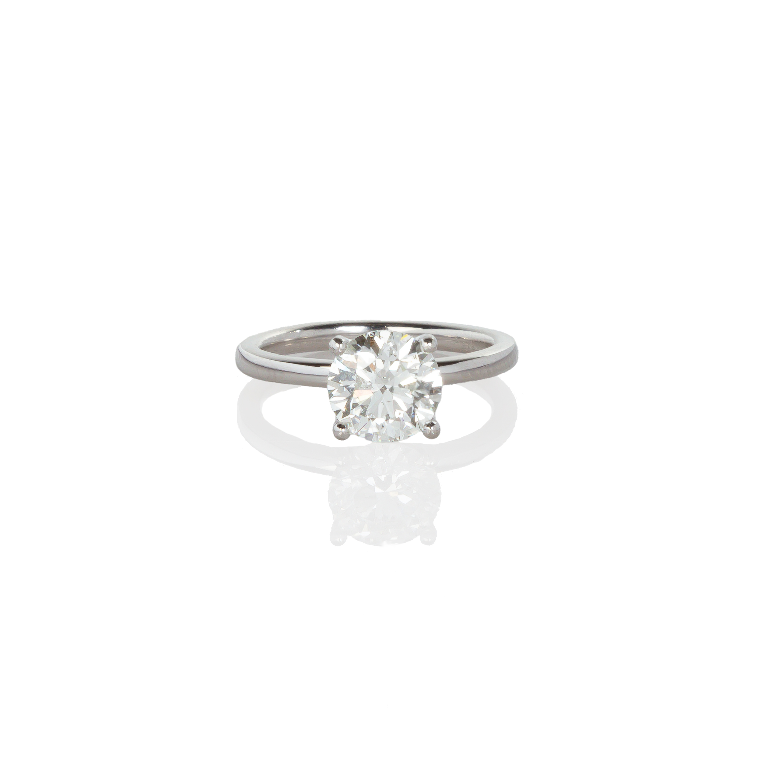 2 CT DIAMOND & PLATINUM RING 2.00