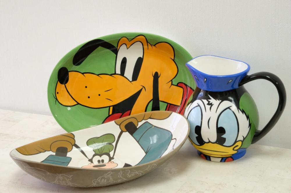 2 DISNEY CHARACTER SERVING BOWLS