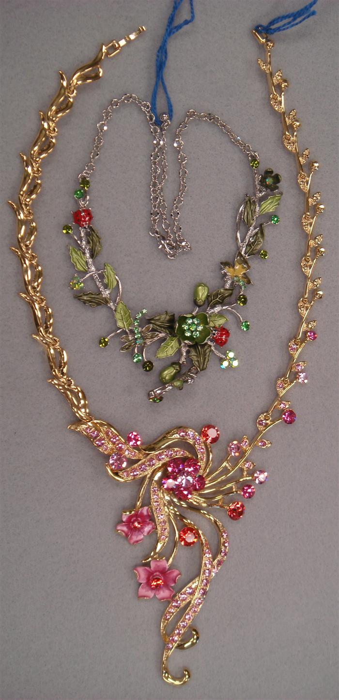2-Fashion necklaces, (1)