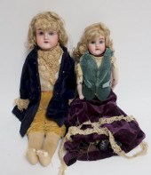 2 FRENCH FASHION DOLLSDressed