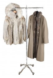 (2) Fur Coats incl. Nan Duskin