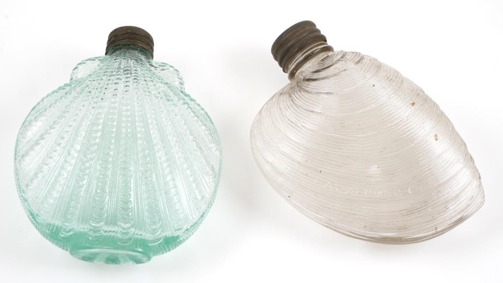 (2) GLASS CLAM SEA SHELL WHISKEY