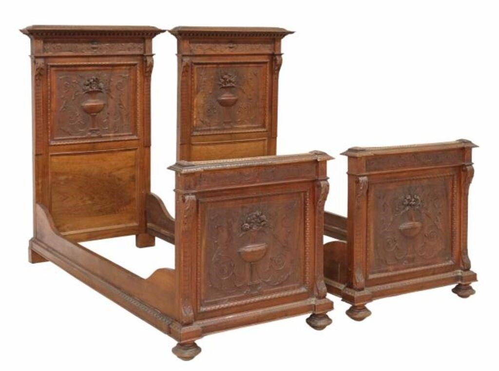 (2) ITALIAN NICCOLO CASALE CARVED