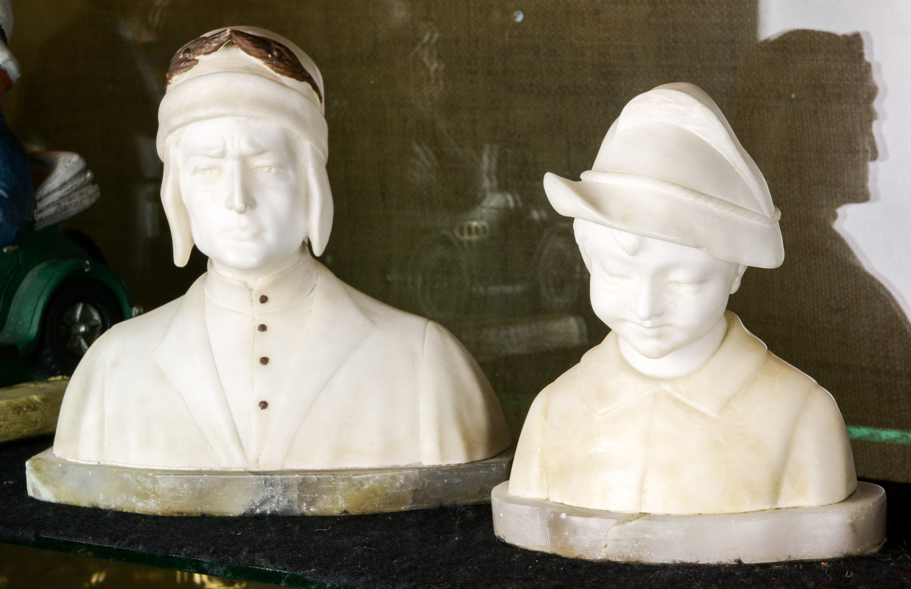 (2) ITALIAN VARIEGATED ALABASTER