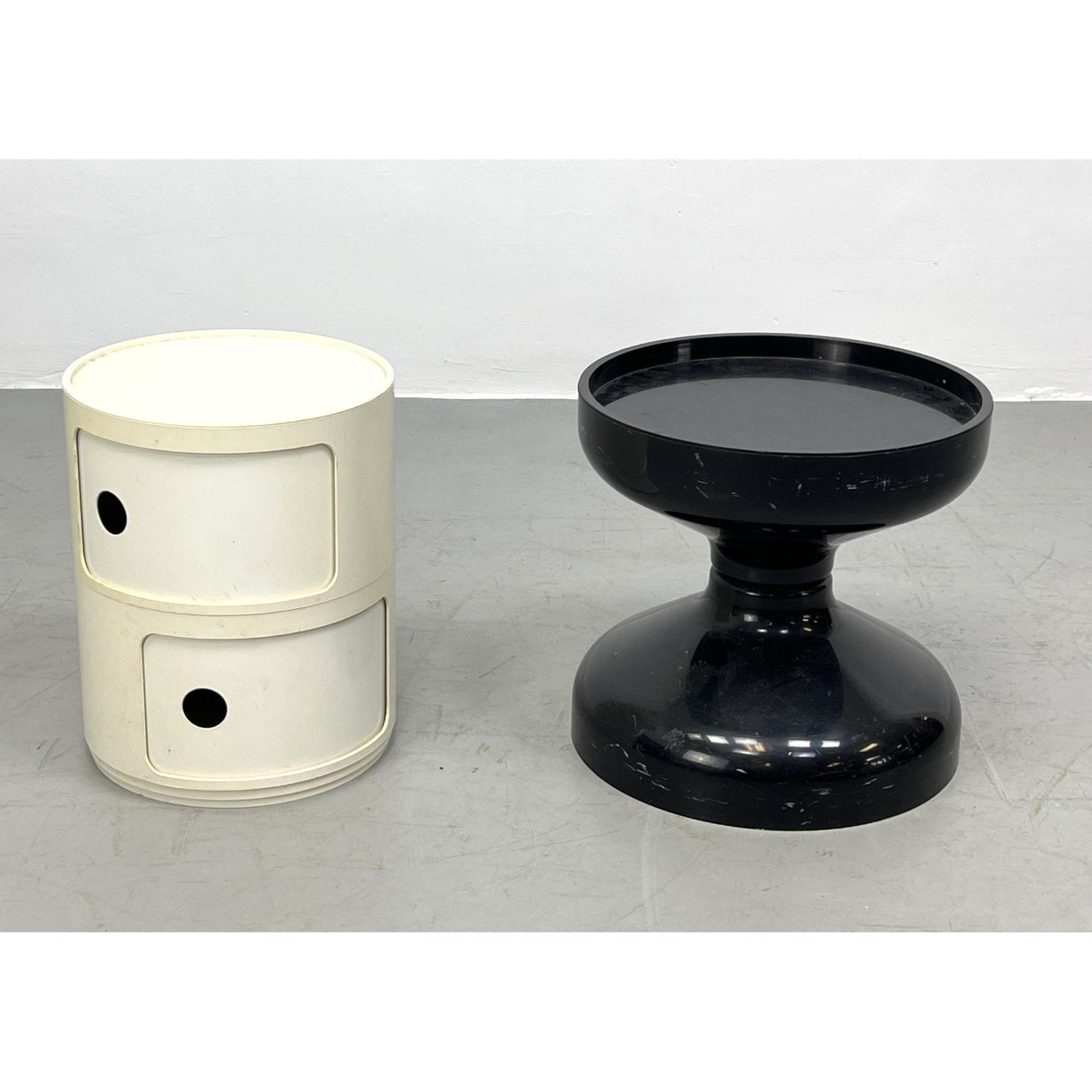 2 Kartell Plastic. Black lift top