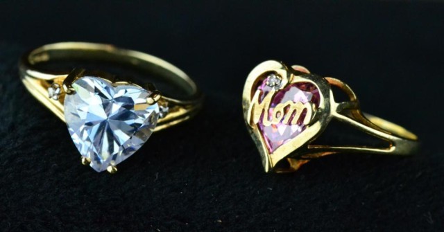 (2) LADY'S AND MOM'S