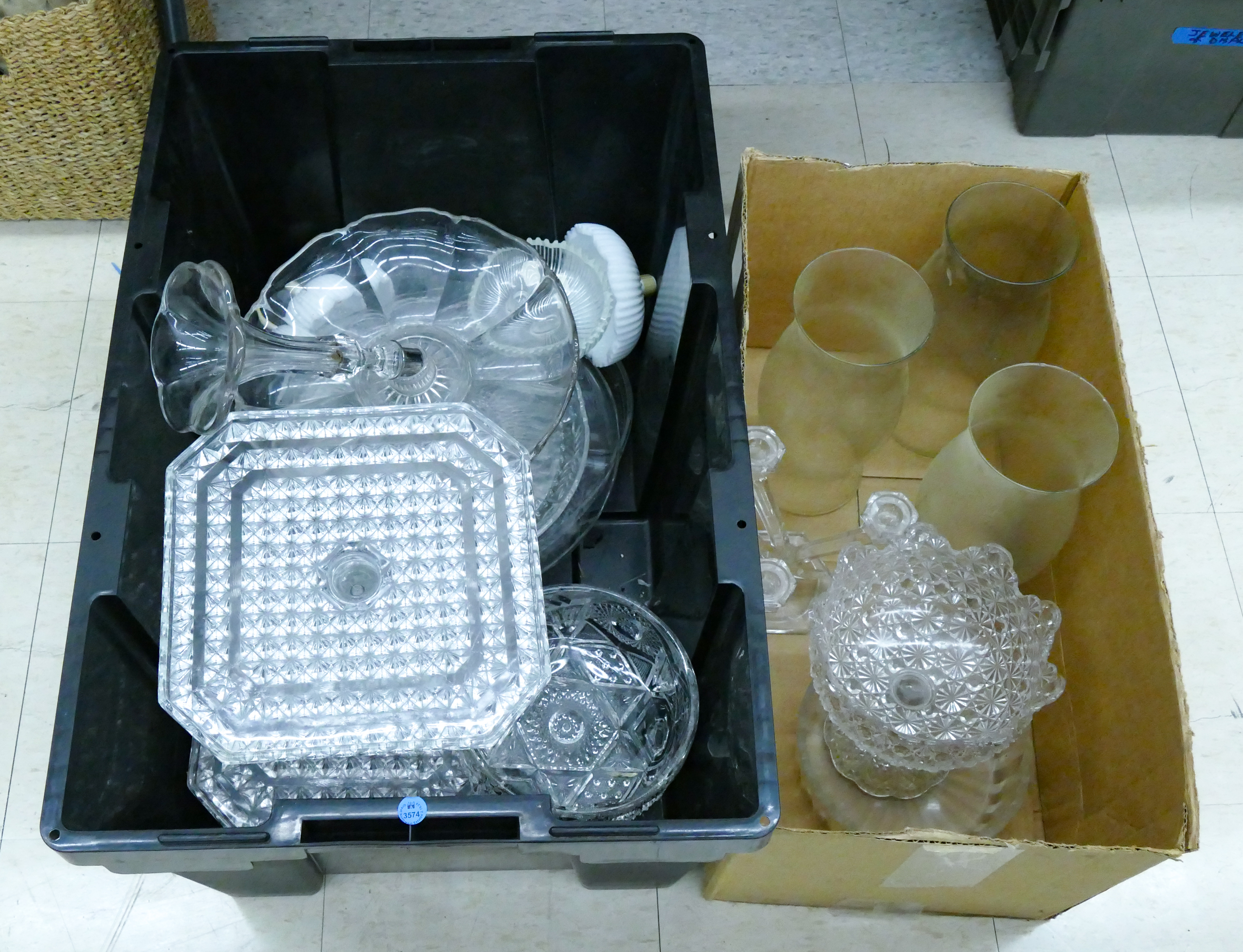 2 Large Boxes American Pattern
