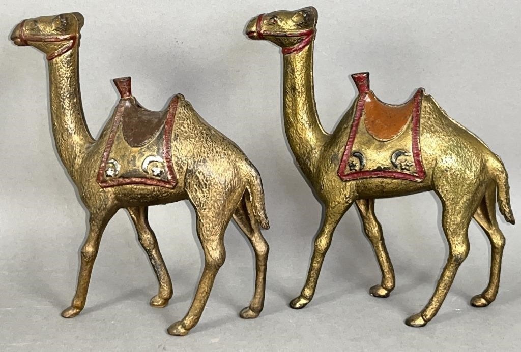 2 LARGE SIZE CAMEL CAST IRON