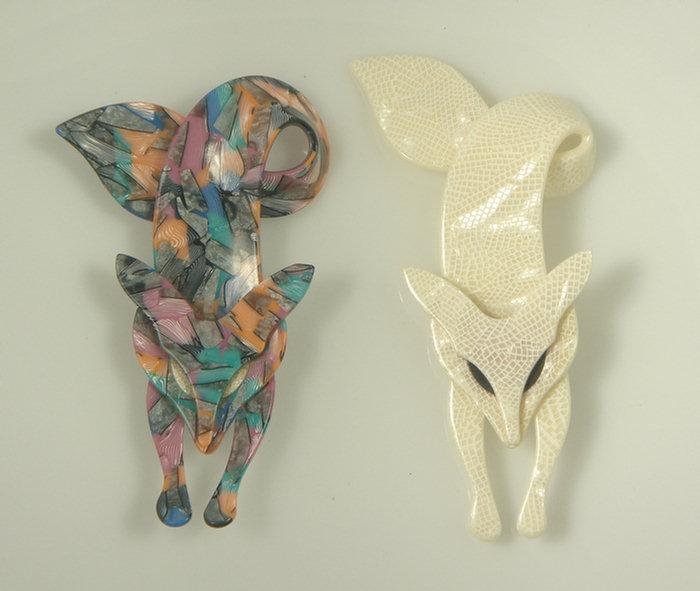 2 Lea Stein fox pins, pink &