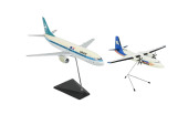 2 LUXAIR & FLUGLEIDIR PLASTIC