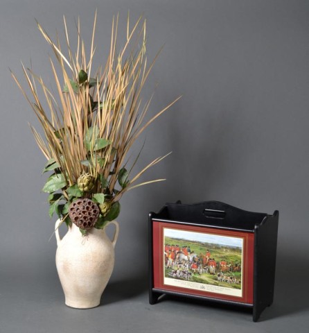 (2) Magazine Rack and Flower