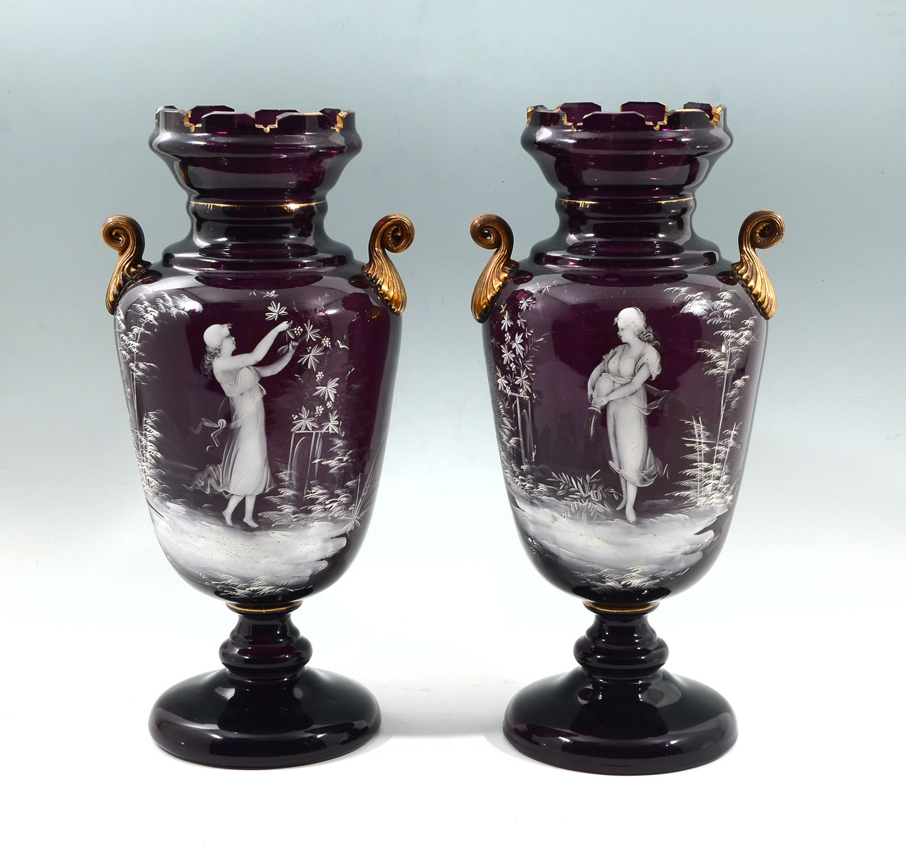 2 MARY GREGORY AMETHYST VASES: 2
