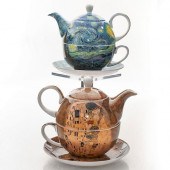 2 MCINTOSH FINE BONE CHINA TEA