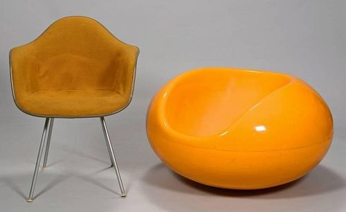 2 MID-CENTURY MODERN CHAIRS1st