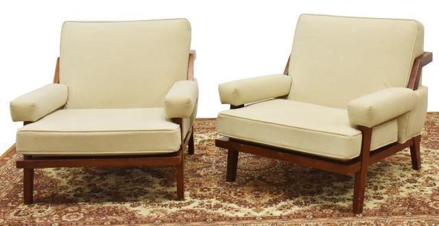 (2) MID-CENTURY MODERN LOUNGE