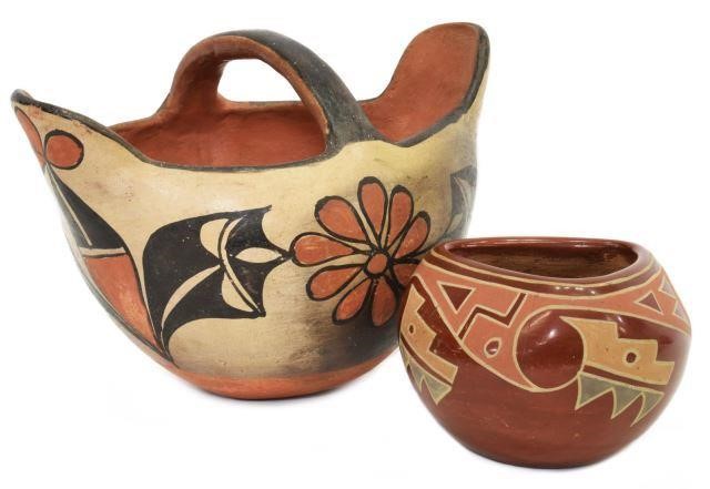 (2) NATIVE AMERICAN POTTERY, ONE