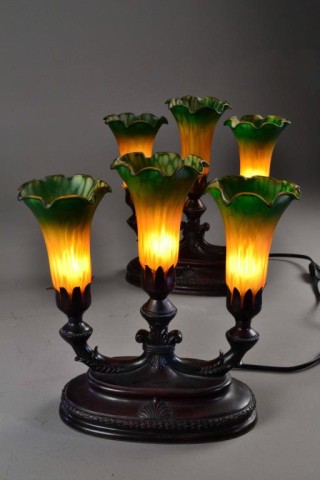 (2) PAIR OF TIFFANY STYLE TULIP