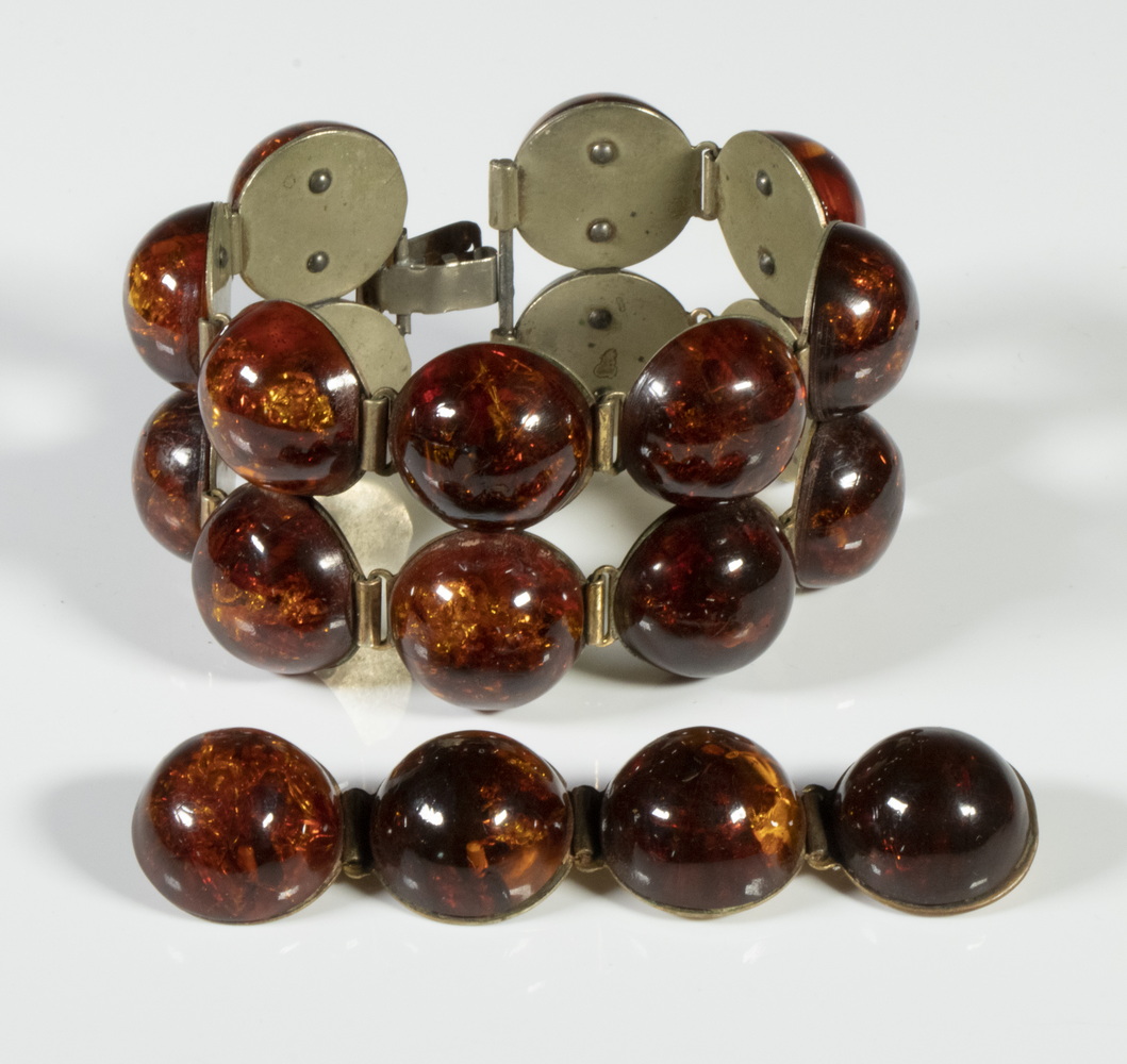 (2 PC) ART DECO BAKELITE JEWELRY