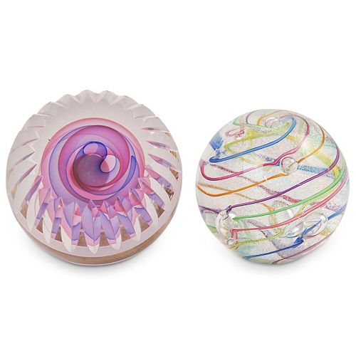 (2 PC) ART GLASS PAPERWEIGHTS