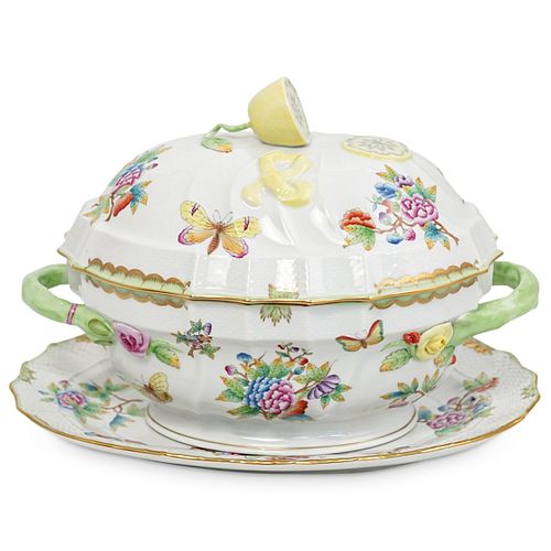 (2 PC) HEREND QUEEN VICTORIA OVAL