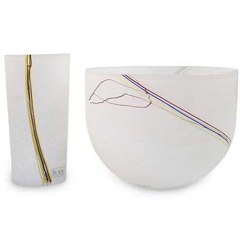 (2 PC) KOSTA BODA ART GLASS