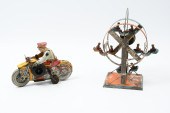 2 PC. TIN WIND-UP TOYS: Compri