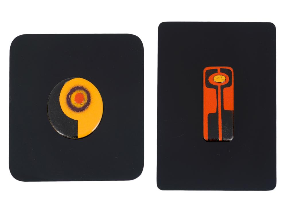 2 PC. WALL ART ATTR. TO DE