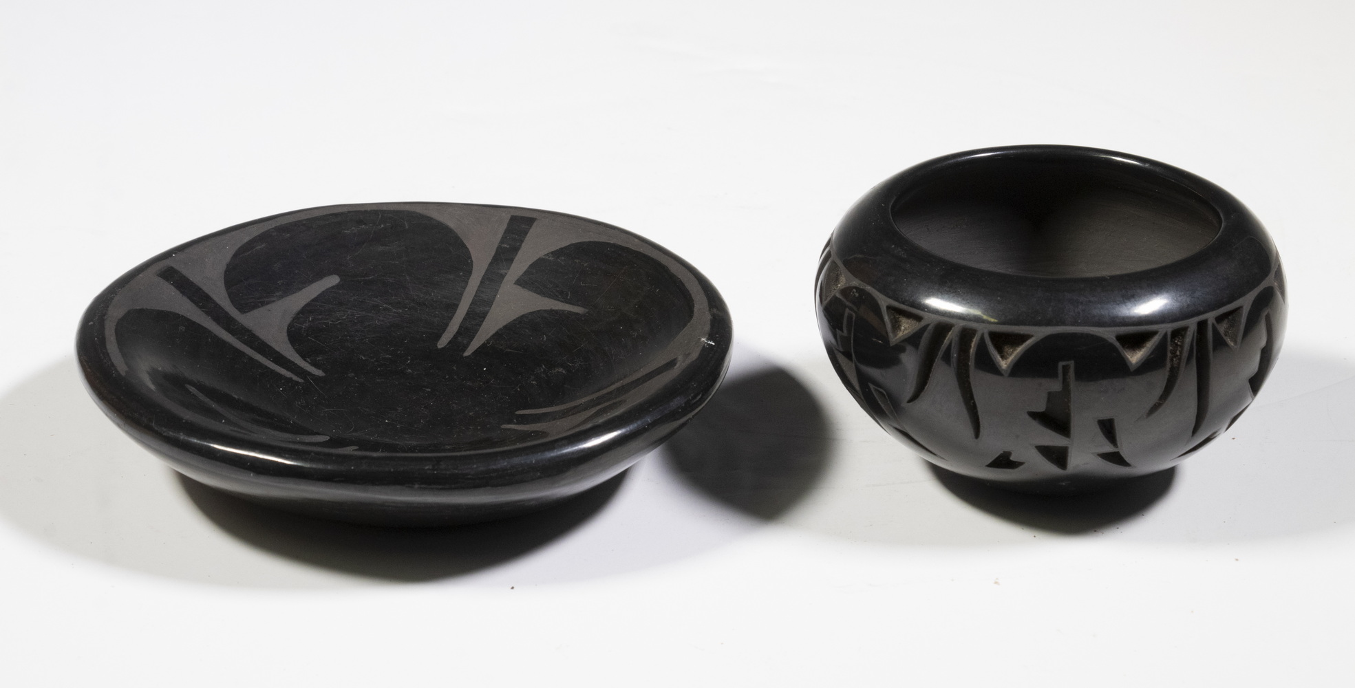 (2 PCS) BLACK CLAY SANTA CLARA