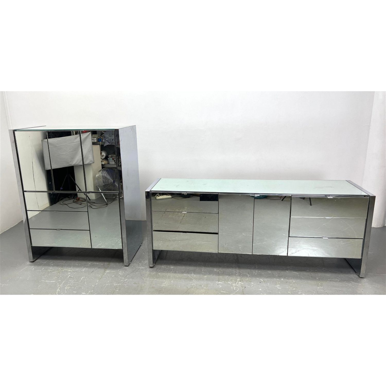 2 pcs Ello Style Bedroom Furniture.