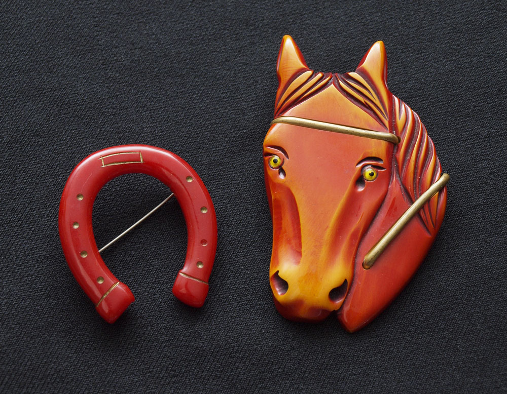 2 PIECE BAKELITE HORSE HEAD AND
