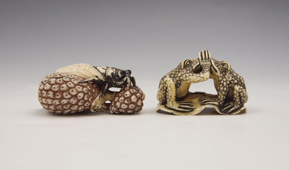 2 PIECE CARVED IVORY CICADA FROGS