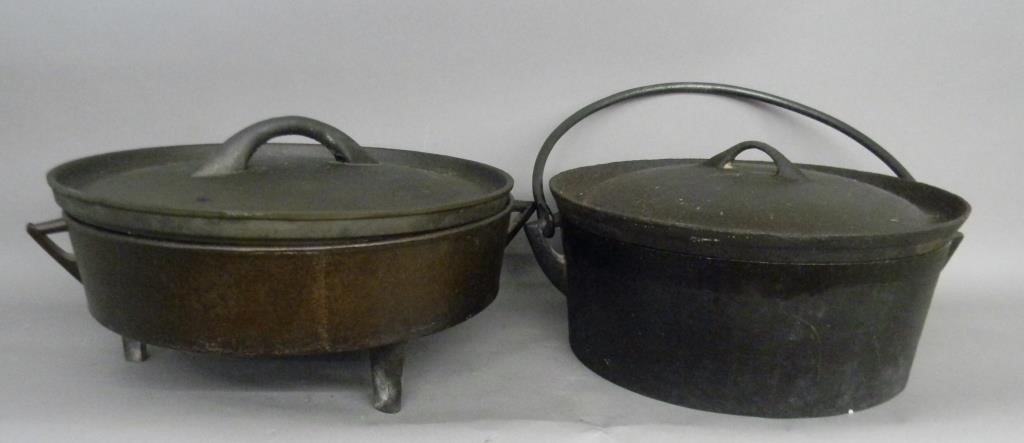 2 PIECE CAST IRON HEARTH/FIRESIDE