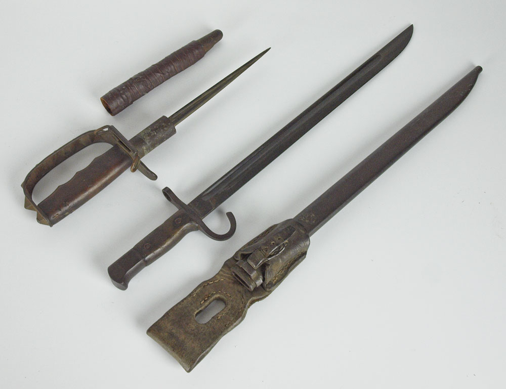 2 PIECE WWI KNUCKLE DUSTER TRENCH
