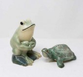 2 PIECES OF POTTERY2 pieces of