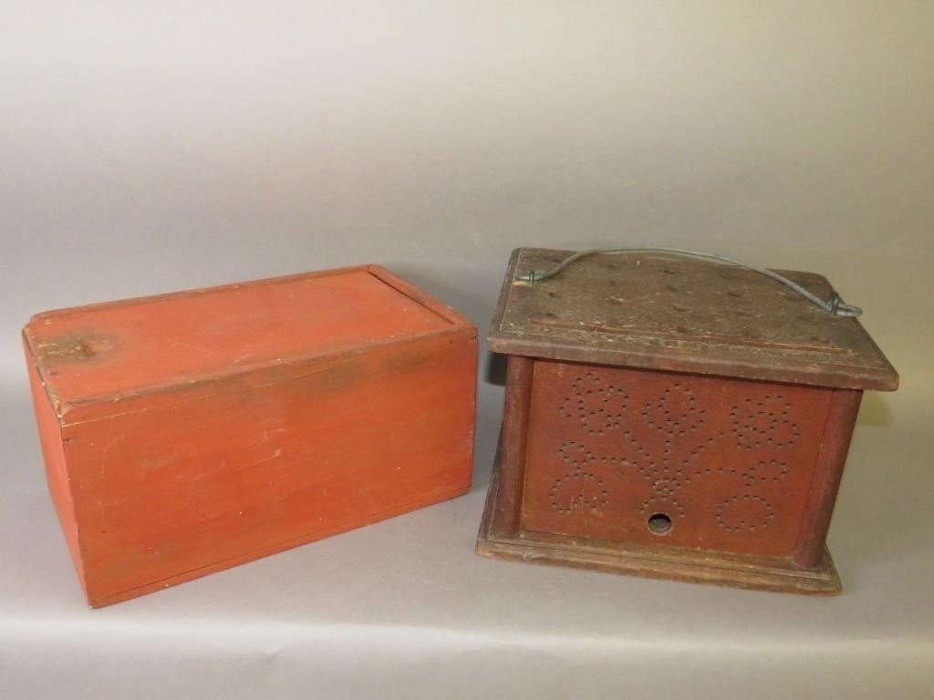2 PIECES OF WOODENWAREca. 19th-20th