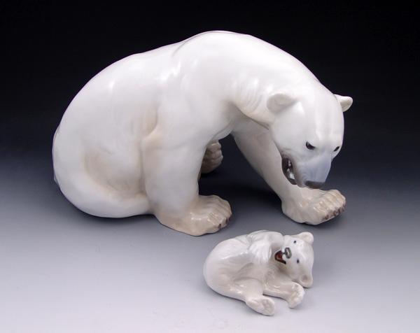 2 PORCELAIN POLAR BEARS: Royal