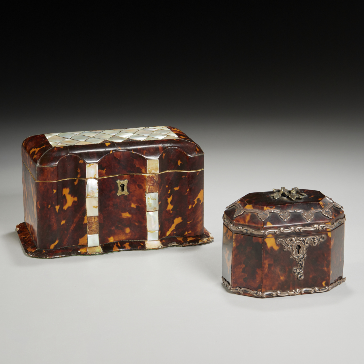 (2) REGENCY SILVER AND PEARL