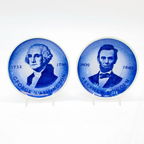 2 ROYAL COPENHAGEN MINI PLATES,