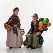 2 ROYAL DOULTON STREET VENDORS