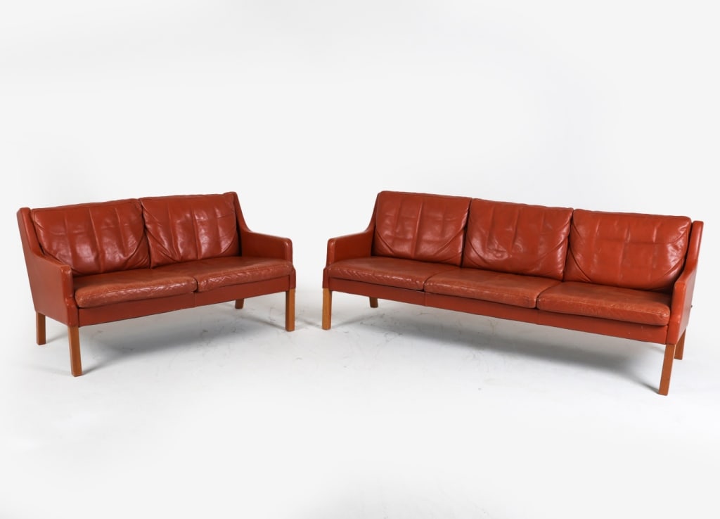(2) RUD THYGESEN DANISH LEATHER