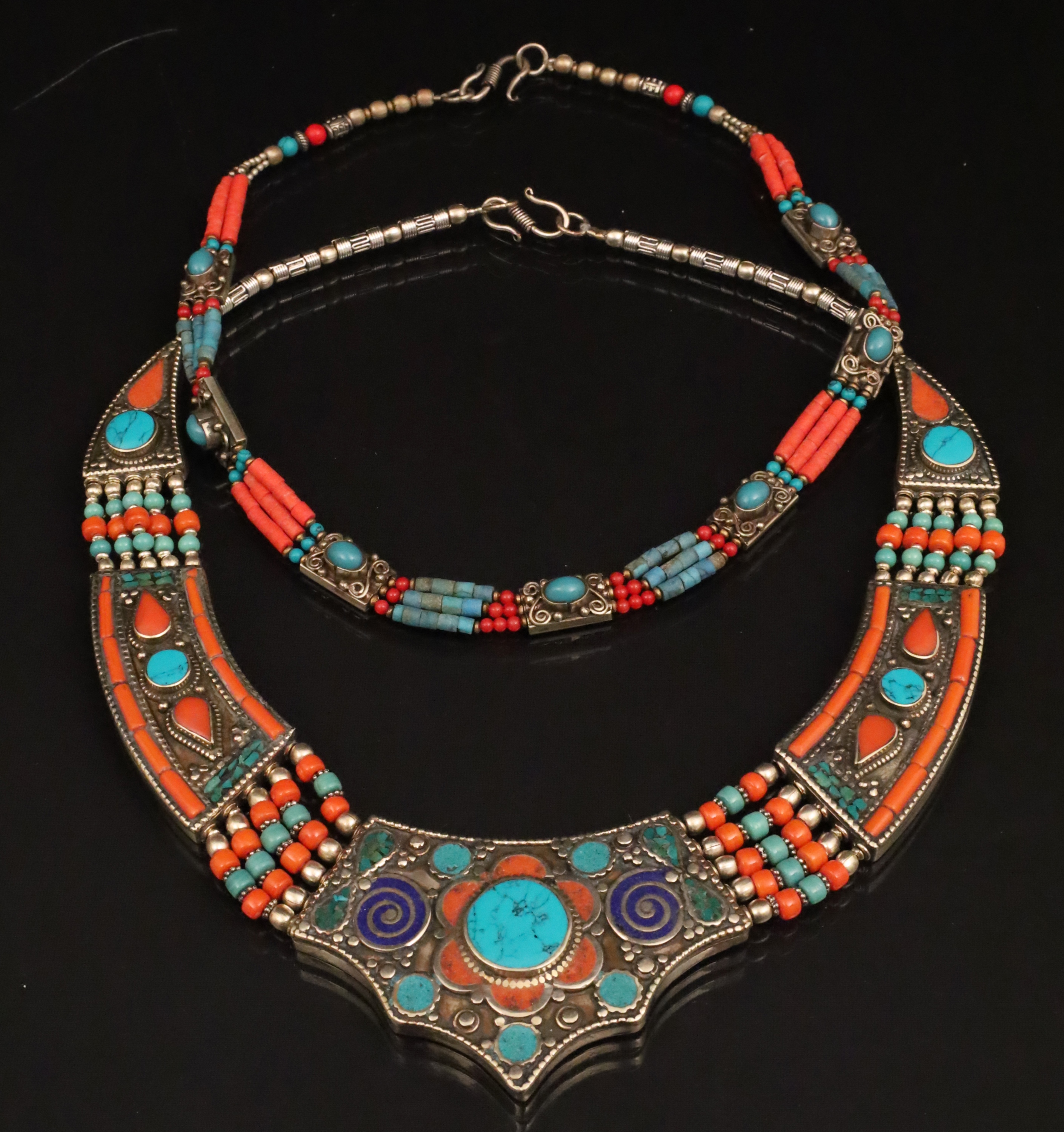 2 SILVER NECKLACES WITH TURQUOISE