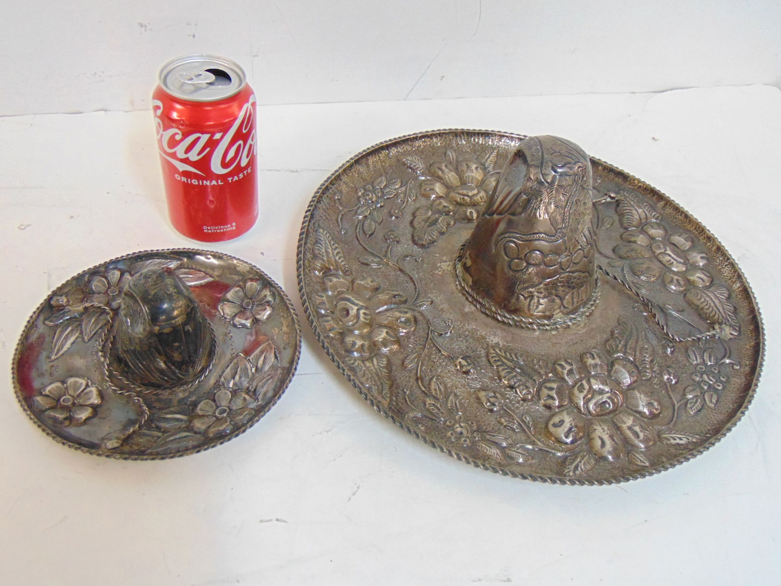 2 SILVER SOMBREROS, FLORAL