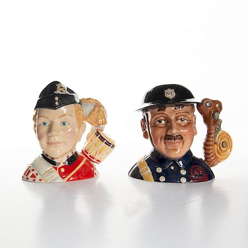 2 SM ROYAL DOULTON CHARACTER