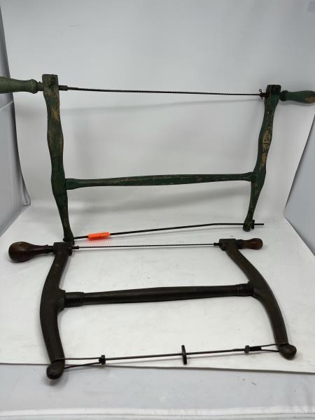 (2) SMALL BUCK SAWS 1 GREEN & 1