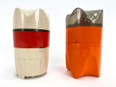 (2) SPACE AGE CITRUS JUICER PR