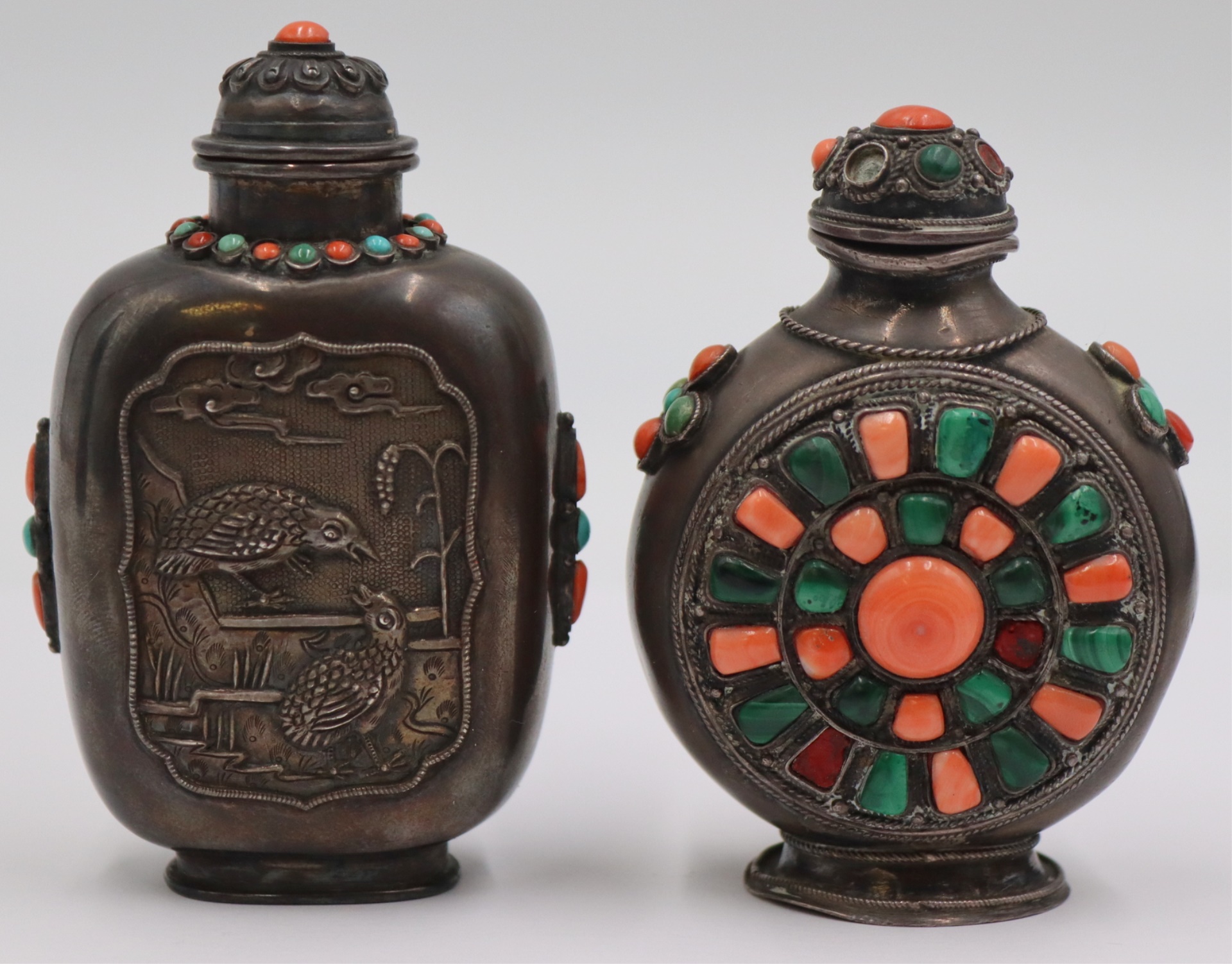 (2) TIBETAN SILVER INLAID SNUFF