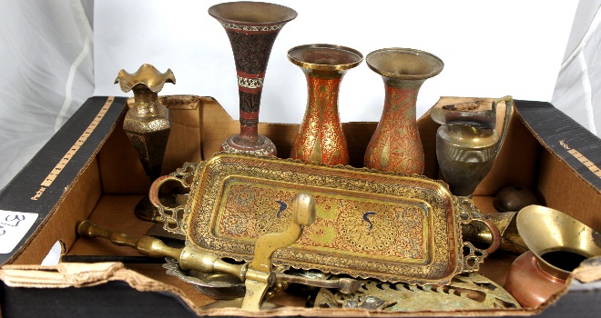 2 Trays comprising Arts and