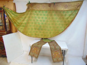 2 VESTMENT PIECES<br>2 Vestmen