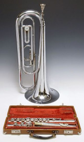 (2) VINTAGE MUSICAL INSTRUMENT